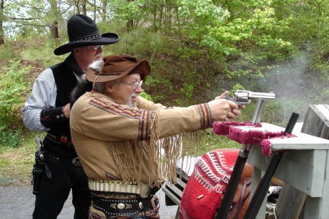 DeadBeat-Shoots-A-4-07